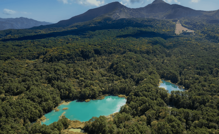 五色沼探勝路ハイキングイメージ写真