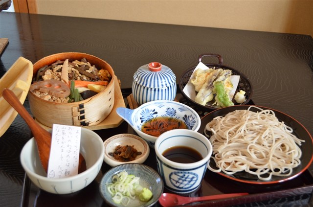 郷土料理 芳本茶寮の記事画像2